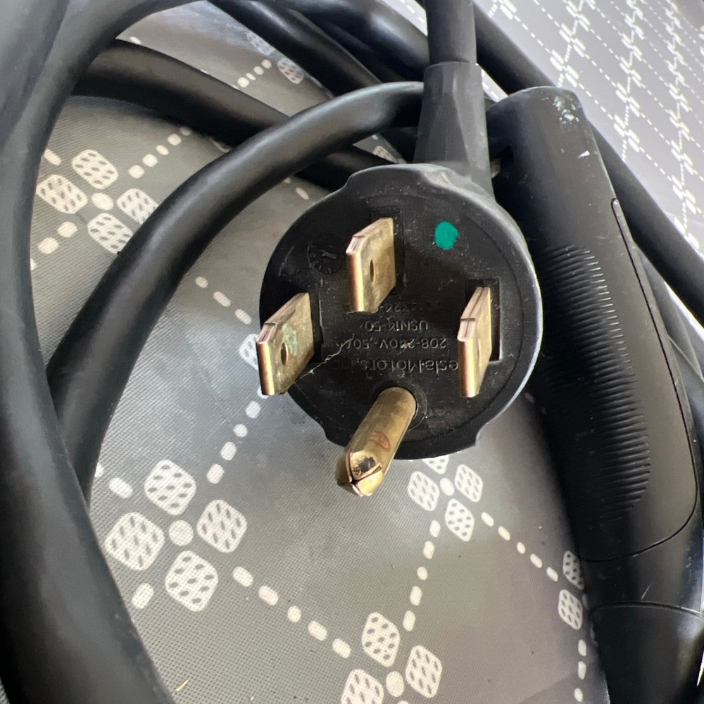 Tesla Gen 1 Universal Mobile Connector 40A NEMA 14-50 EV Charger 1058221-01-E - Picture 3 of 10